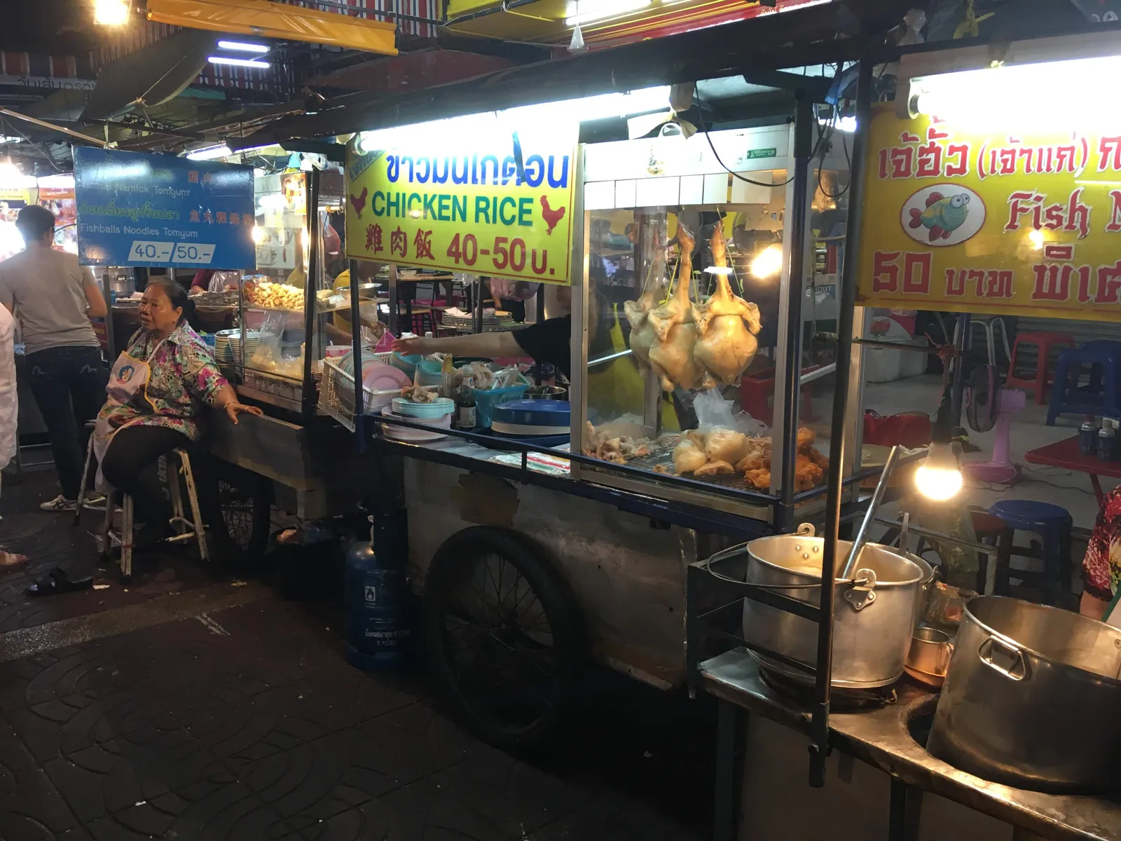 Glowing late-night street-food stalls in Bangkok Chinatown